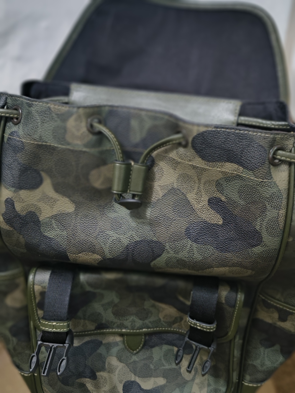 Coach Camo Leather Backpack Legacy Flap NWOT - Picture 10 of 16